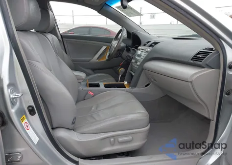 2007 Toyota Camry Xle V6 z USA, uszkodzony, nr VIN JTNBK46KX73025818